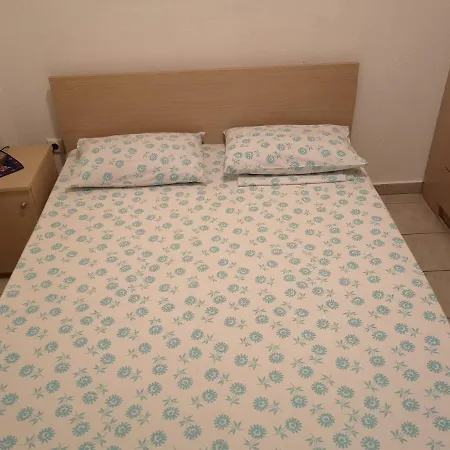 Argiro Apartment Flogita